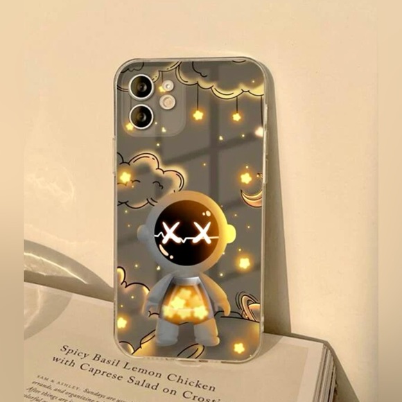 NWT iPhone 13ProMax Cartoon Astronaut Phone Case in
Clear - Picture 3 of 3